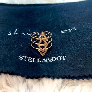 EUC Stella & Dot Pave Spear Ring